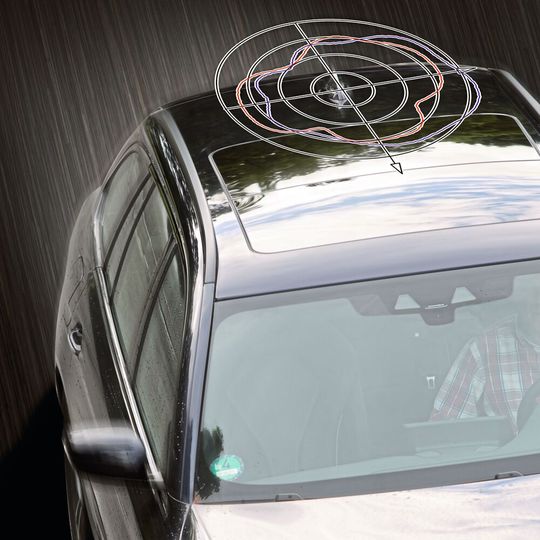 Komplexe HF-Messtechnik: In modernen Fahrzeugen ist eine Vielzahl unterschiedlicher Antennen verbaut. Hier stößt herkömmliche HF-Messtechnik an ihre Grenzen. Komplexe HF-Messtechnik: In modernen Fahrzeugen ist eine Vielzahl unterschiedlicher Antennen verbaut. Hier stößt herkömmliche HF-Messtechnik an ihre Grenzen.