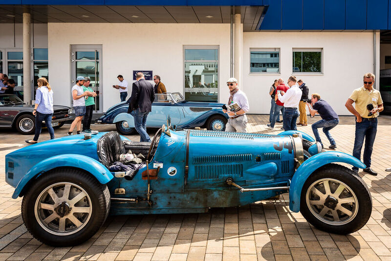 Thomas Feierabend war mit einem Bugatti GP 54 am Start. Feierabend ist Inhaber des vermutlich ältesten Oldtimer-Restaurierungsbetriebs. Sein Vater hatte diesen bereits in den sechziger Jahren gegründet. (Stefan Bausewein)