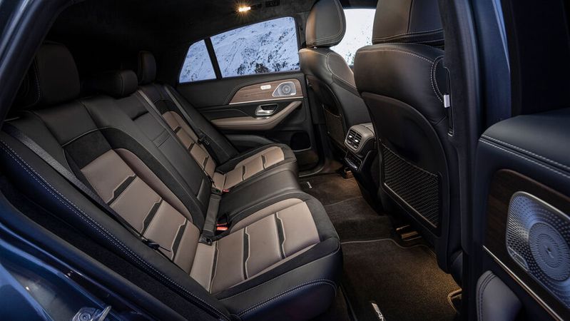 Anschnallen nicht möglich: Bei 15.635 GLE in Deutschland aus dem Produktionszeitraum März 2017 bis Juli 2020 kann es zu Problemen mit dem Gurtschloss kommen.(Bild:  Daimler)