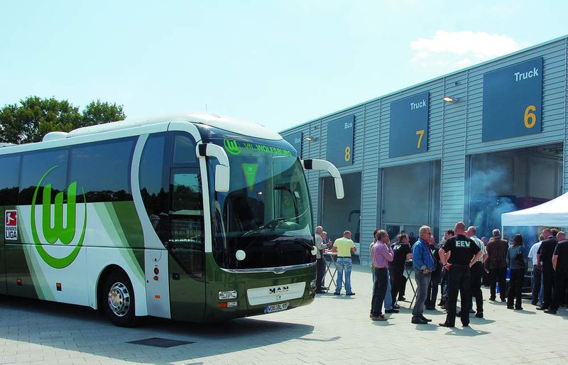...und MAN ein Truck-&-Bus-Center. Beide Unternehmen wählten den Standort Hannover-Langenhagen nahe den Autobahnen A2, A7 und A352. (Archiv: Vogel Business Media)