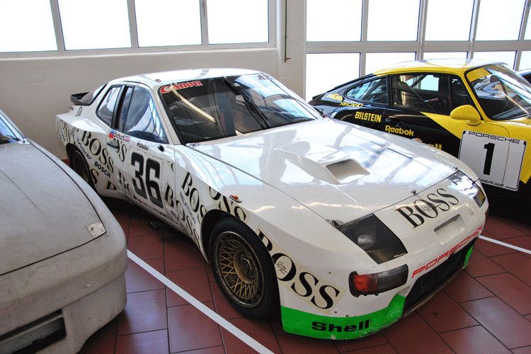 Auch die „kleinen“ 4-Zylinder-Porsche waren im Motorsport erfolgreich, zum Beispiel der 924 Carrera GTS. (Dominsky)