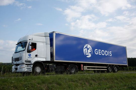 Geodis, ein Deinstleister für Kontraktlogistik, hat seinen CO2-Fußabdruck in den letzten fünf Jahren um 30 Prozent verringert. Dafür wurde das Unternehmen jetzt auch geehrt. Doch das Ziel in Sachen Emissionsreduzierung ist noch weiter gesteckt. Hier einige Infos dazu.(Bild:  Geodis)