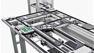 Das Transfersystem LT40 von Montec ist ein Doppel-Zahnriemen-System, auf dem die einzelnen Werkstückträger in einer Geschwindigkeit von bis zu 20 Meter pro Minute bewegt werden. Flexibel wird es durch diverse Umlenk- und Ausschleussysteme. (Montec)