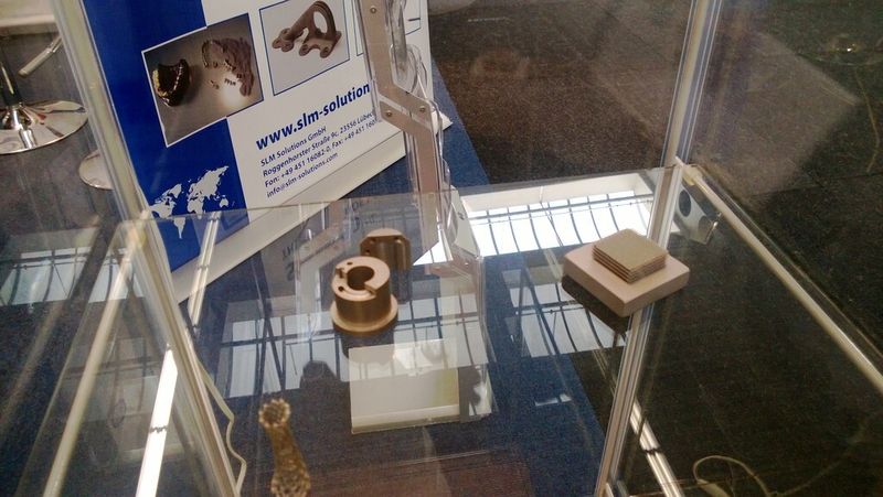Auf der Laserschmelzanlage von SLM Solutions hergestellte Bauteile. (Bild: D.Quitter, konstruktionspraxis)
