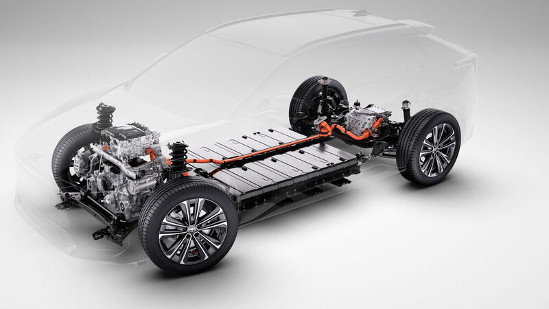Die Batterie wird als Teil des Fahrgestells unter dem Fahrzeugboden montiert. (Toyota)