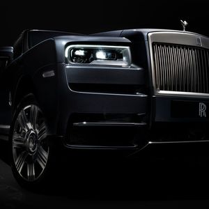 (Rolls-Royce)