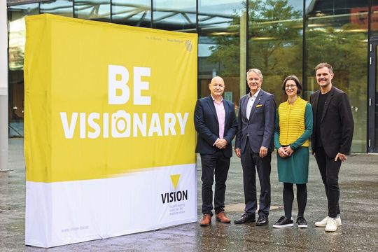 Die Vision 2026 findet vom 6. bis 8. Oktober auf der Messe Stuttgart statt und präsentiert rund 600 Aussteller aus der Bildverarbeitungsbranche.(Bild:  Uli Regenscheit / Messe Stuttgart)