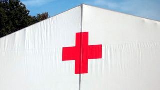 Das Rote Kreuz ist in humanitären Notlagen im Einsatz. Es hilft Menschen in aller Welt. Jetzt haben Hacker zugeschlagen und möglicherweise Tausende von Menschen in Gefahr gebracht. (Bild: gemeinfrei)