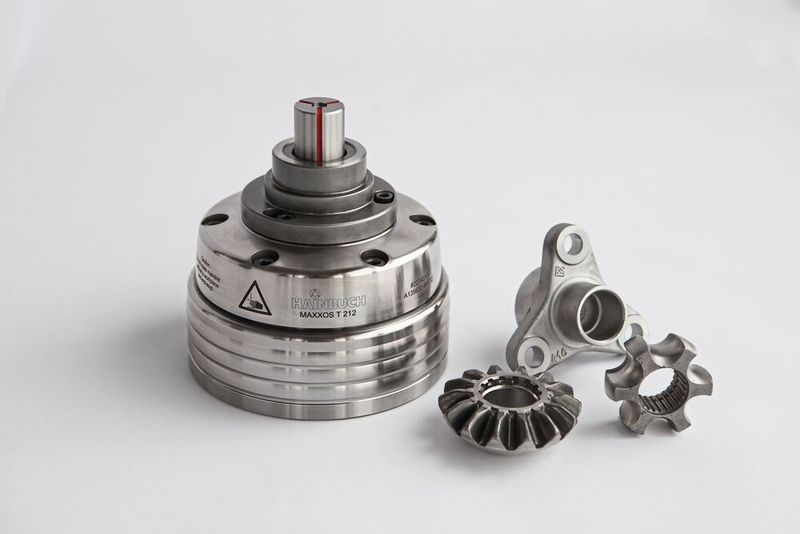 Der Spanndorn Maxxos T212 hat keinen Zugbolzen und ist, ohne Verlust an Spannlänge, ideal für Werkstücke mit Sacklochbohrungen oder mit sehr kurzen Spannlängen geeignet.  (Bild: Hainbuch)
