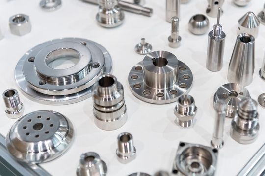 Die Zuliefermesse Z biete in diesem Umfeld dann wieder speziell Zulieferern der mittleren Produktionsstufen die passgenaue Plattform für ihre Positionierung am Markt. Die Zuliefermesse Z biete in diesem Umfeld dann wieder speziell Zulieferern der mittleren Produktionsstufen die passgenaue Plattform für ihre Positionierung am Markt.