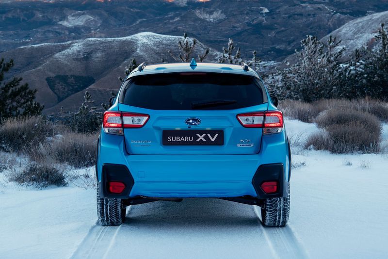 Beim kleineren Fünftürer XV bleibt der 1,6-Liter-Benziner neben dem „E-Boxer“ getauften Spitzenmodell im Programm.  (Subaru)