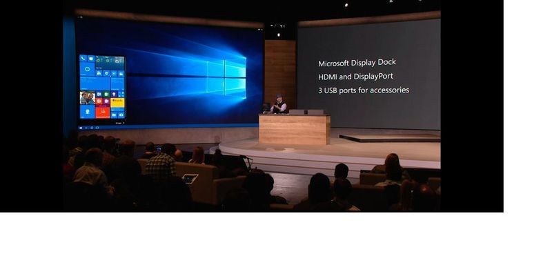 Mit Continuum lässt sich das Smartphone über Maus und Keyboard wie ein Windows-10-PC bedienen. Die Oberfläche und Universal-Apps erscheinen in Full-HD und der selben Optik wie beim PC auf dem Monitor. (Bild: Microsoft)