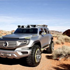 Mercedes Ener-G-Force: Die Studie soll ein Highway Patrol Vehicle für das Jahr 2025 darstellen.