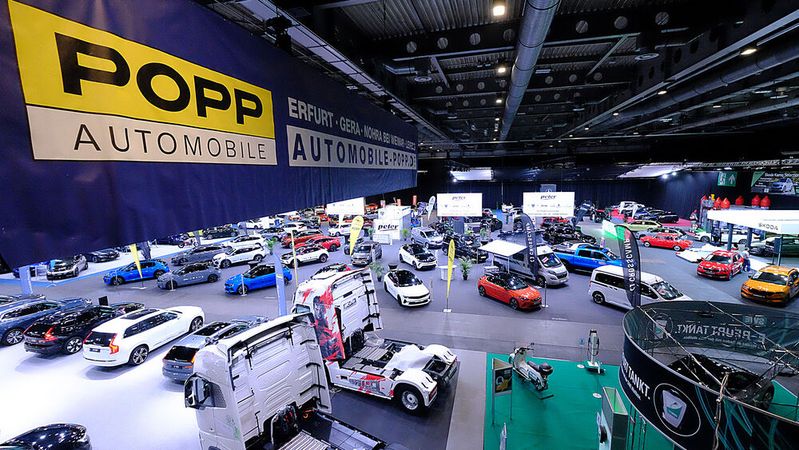 Blick in die Halle 1: Die 16. Erfurter Automobilmesse verzeichnet in diesem Jahr einen Ausstellerrekord.(Bild:  VCG - Zietz)