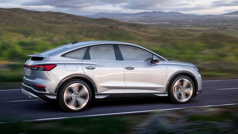Im Spätsommer wird zudem eine Sportback-Variante folgen. (Audi)