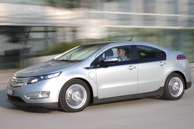 Baugleich mit dem Ampera ist der Cevrolet Volt, der bis Ende Oktober im Jahr 2012 jedoch lediglich 22 Käufer fand. (Foto: Chevrolet)