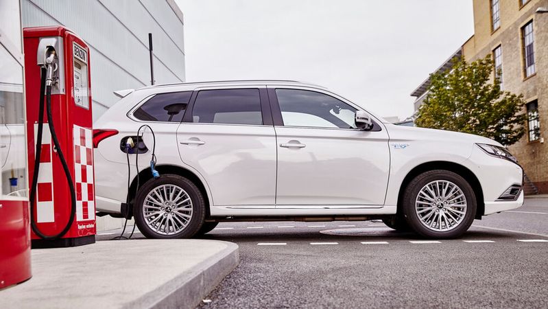 Vor allem Autos mit Plug-in-Hybrid-Antrieben fanden 2020 die Gunst der Kunden bei alternativen Antrieben.