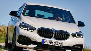 Der neue BMW 1er kommt technisch ganz anders daher als der Vorgänger. (BMW)