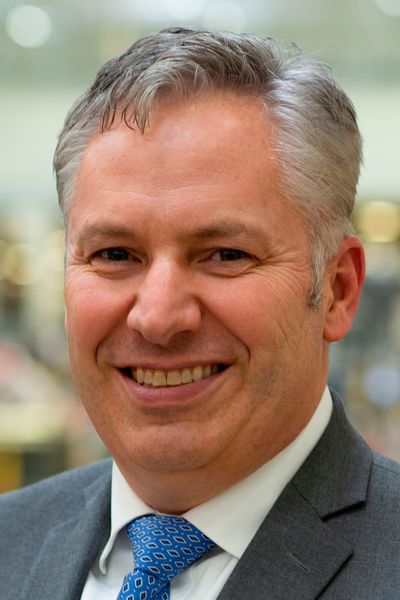 Marc McGrath verantwortet ab dem 1. Oktober 2019 als CEO von Schaeffler die Region Americas. Der 52. Jährige folgt auf Bruce Warmbold, der Ende des Jahres in den Ruhestand geht. 
McGrath begann seine Karriere bei Schaeffler 1988 als Student. Der Maschinenbau-Ingenieur hatte bei Schaeffler verschiedene Management-Positionen inne. Seit 2016 ist er Leiter Automotive in der Region Americas. (Schaeffler)