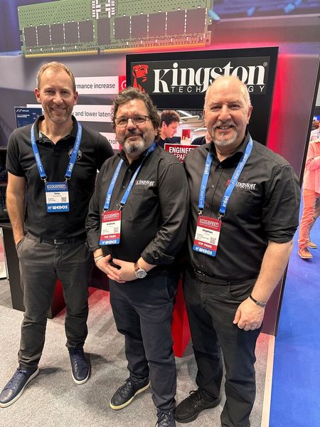 Dem Kingston Team sieht man die Kompetenz sofort an (v. l.) Tony Hollingsbee, Andreas Scholz und Stephan Amsler. (Bild: Vogel IT-Medien GmbH)