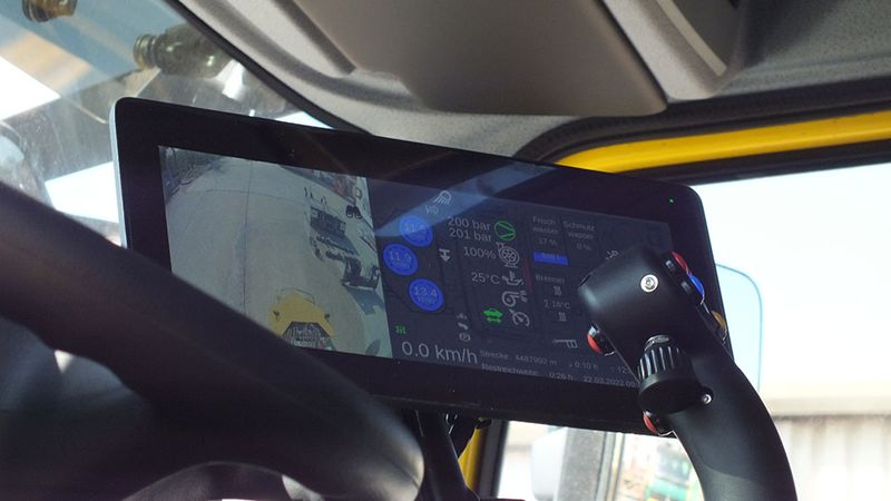 Kontrollmonitor des Fahrzeugs (Quelle: Meister Strömungstechnik GmbH)