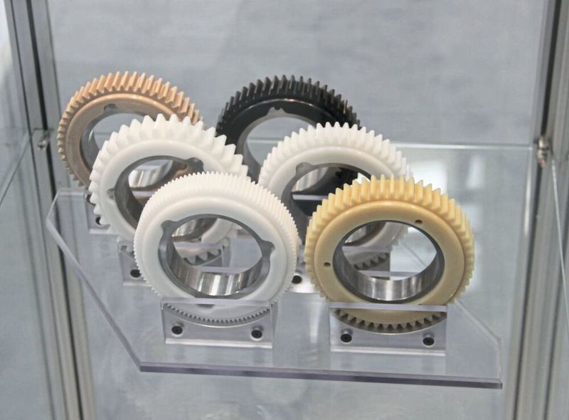 Geht es um die geräuscharme Kraft- und Dynamikübertragungen in Systemen mit integrierten Getrieben, sollte man der polymeren Expertise der Spezialisten von Bauser vertrauen. Halle 5 am Stand C18. (Bauser)