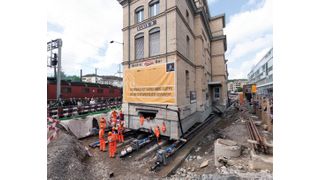 Mit den Hydraulikzylindern der ATP Hydraulik AG wurde das Gebäude in Oerlikon bewegt. (Bilder: ATP)