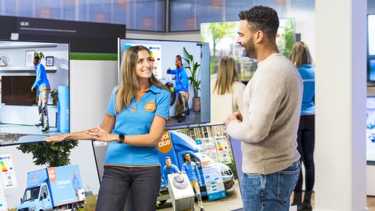 (Coolblue bietet einen eigenen Liefer- und Montageservice für Haushaltsgroßgeräte und Fernseher. (Bild: Coolblue))