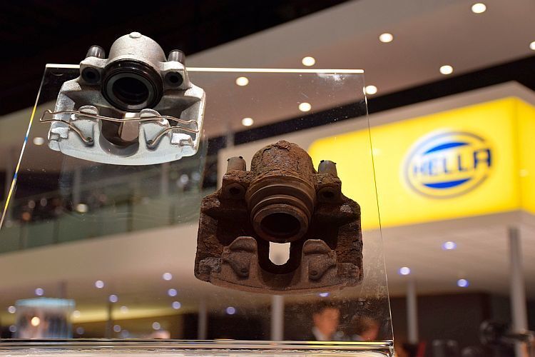 Auch Hella Pagid ist auf diesem Geschäftsfeld aktiv, das zwei Vorteile bietet: die Ersatzteile werden billiger, und die Umwelt wird geschont. (Rosenow)