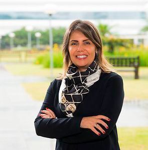 Daniela Manique ist neue Leiterin des Solvay-Geschäftsbereichs Coatis. Sie hat Abschlüsse in Chemieingenieurwesen und Betriebswirtschaftslehre sowie einen MBA der Universität Sao Paulo. (Solvay)