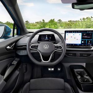 Die Allradmodelle bieten jetzt eine DC-Ladeleistung bis zu 175 kW. In nur etwa zehn Minuten nehmen diese ID-Versionen bei maximaler Ladeleistung Energie für weitere 178 Kilometer auf. (Bild:  Volkswagen)