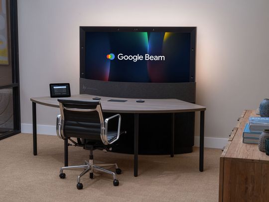 HP Dimension arbeitet mit Hardware von HP und Poly sowie mit der 3D-Videokonferenzplattform Google Beam.(Bild:  HP)