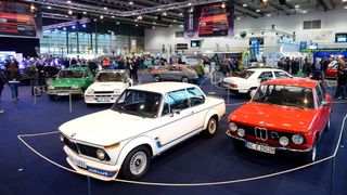 Das Gesamtkonzept überzeugt: Mit interessanten Sonderschauen und -aktionen eröffnet die Klassik Motorshow Bremen traditionell im großen Stil das Oldtimermessejahr. (Bild: Dominsky – VCG)