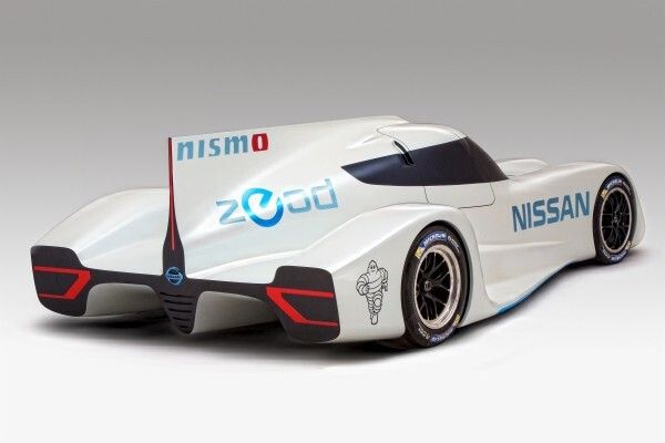 Bei den 24 Stunden von Le Mans soll der Nissan ZEOD RC eine Runde rein elektrisch zurücklegen (Bild: Nissan)
