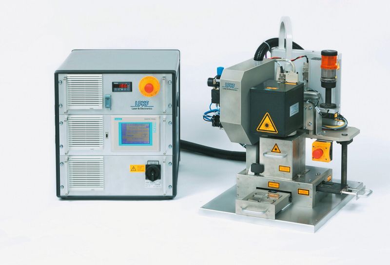 Bild 1:  Das Laser-Schweißsystem LQ-Smart ist reinraumtauglich und eignet sich als Tischsystem oder zur Integration in die Produktionslinie. (Bild: LPKF)