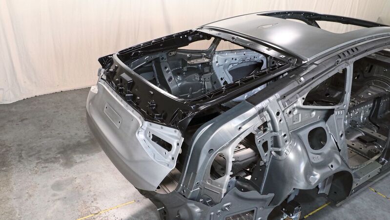 Nur im Rohbau sichtbar: Die Heckklappe des BMW 6er GT besteht aus einem Alu-Druckgussrahmen (schwarz) und Alu-Blechteilen.