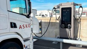 Der A400 ist nicht etwa eine Transportmaschine von Airbus, sondern der All-in-One Charger aus dem Hause ABB E-Mobility, dessen zwei Ladepunkte je 200 Kilowatt zur Verfügung stellen. (Bild: ABB E-mobility)