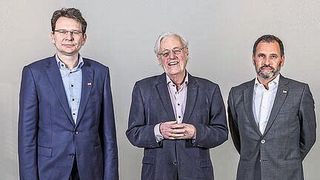Von links nach rechts: Angst+Pfister Sensors and Power AG: Thomas Röttinger, CEO; Smartec BV: Rolf de Boer, CEO; Angst+Pfister BV: Geert van den Bosch, Managing Director (Bild: Angst+Pfister)