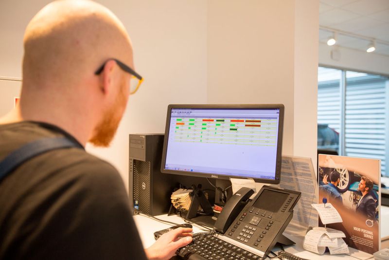 Die Kundendiensttechniker rufen die Kunden bei Bedarf auch an. (Volvo)