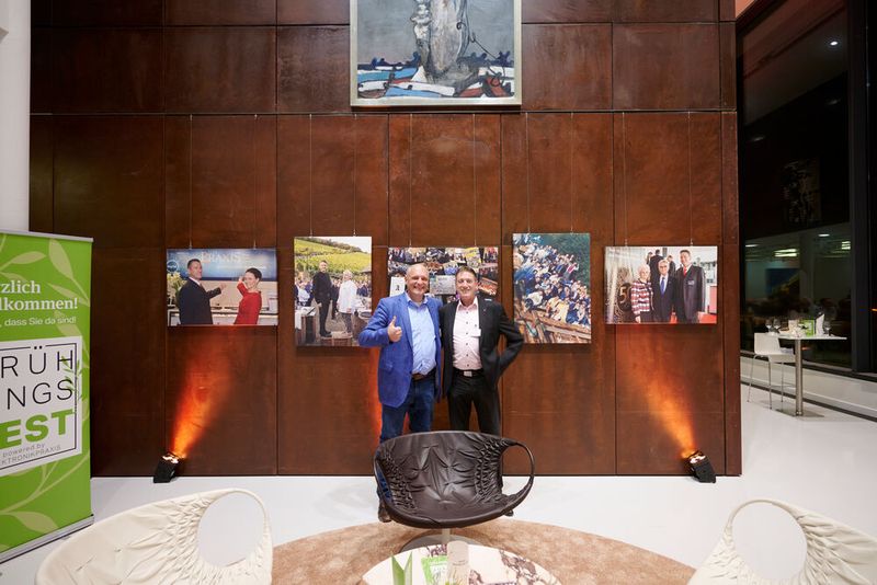 Impressionen vom ELEKTRONIKPRAXIS Frühlingsfest 2023 im Ketterer Kunst mit der Verabschiedung von Johann Wiesböck.  (Bild: © EYE AM CHRIS)