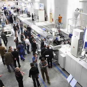 Das Compoundieren und Extrudieren mehrschichtiger Rohre stand im Mittelpunkt des Geschäftsbereichs Extrusionstechnik.