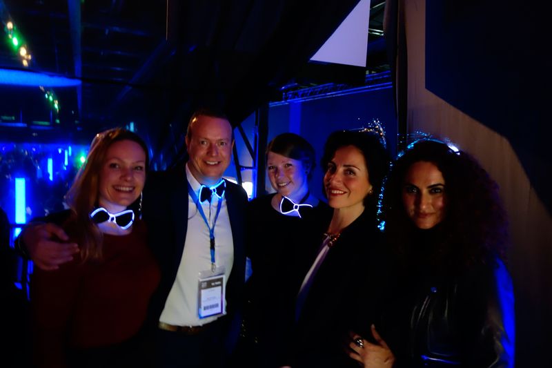 (v. l.) Hannah Lamotte, IT-BUSINESS, Ralf Schweitzer und Katharina Möbius, GSD, Sumru Gerken, Ingram Micro, und Besa, IT-BUSINESS (Bild: IT-BUSINESS)