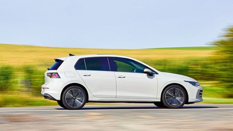 Die Leistungsdaten reichen vom 85 kW/115 PS starken Einstiegsmodell über den GTI bis zum Golf R mit 245 kW/333 PS. (Bild: Volkswagen AG)