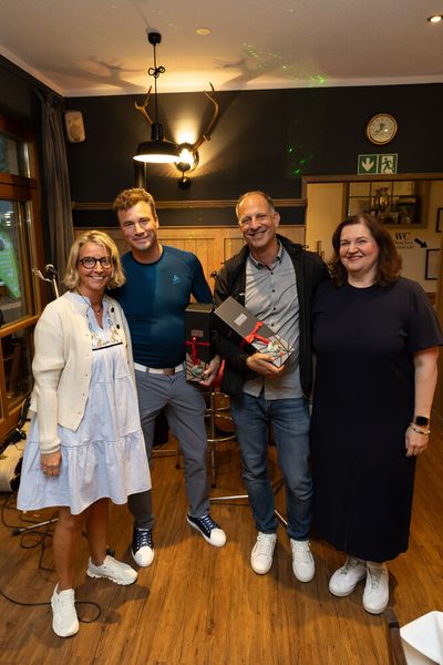 Marc Greber (TD Synnex) und Timo Stolze (SVA) sind auch unter den Gewinnern. (Bild: © Hans Breitenfellner (hochzeit-in-bildern.de))