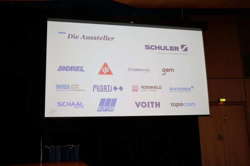 Die Aussteller der Expo zur ersten Fachtagung „Mehr Effizienz im Presswerk“. (Vogel Communications Group GmbH & Co. KG)