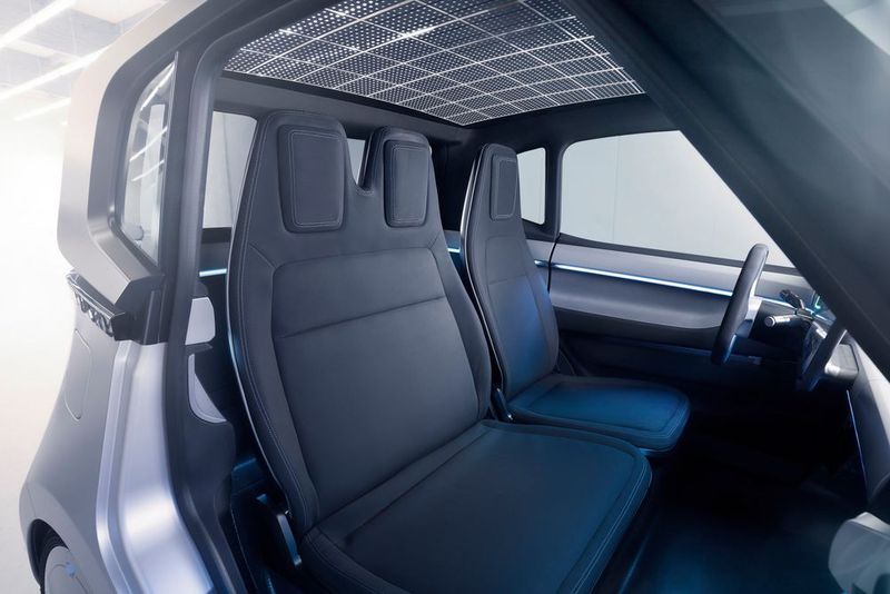 Auf der breiten Sitzbank des Sven sei Platz für drei Passagiere. (FEV)