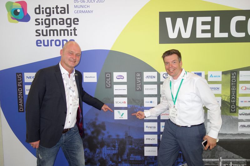 (l.) Thore Peters, AG Neovo, und Markus Mikuta, Videor, haben ihr Logo gefunden. (Bild: IT-BUSINESS)