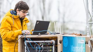 Im zweiten Quartal dieses Jahres plant das Fraunhofer-Institut einen Feldversuch mit seinem Nomadic Node auf dem Flugplatz Schönhagen in Brandenburg (Bild: Paul Hahn/ Fraunhofer Fokus)