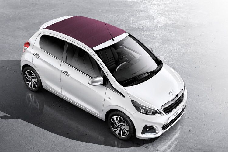 Erstmals gibt es nicht nur eine drei- oder fünftürige Limousine, sondern auch eine Art Cabrio mit Stoff-Rolldach, wie man es vom Fiat 500 C kennt. (Foto: Peugeot)