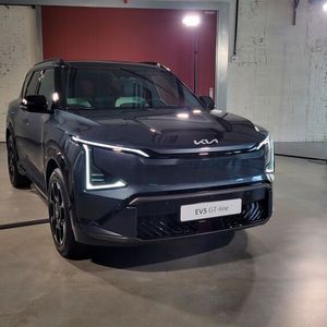 Kia ergänzt seine E-Auto-Palette um den EV 5.(Bild:  Wehner - VCG)